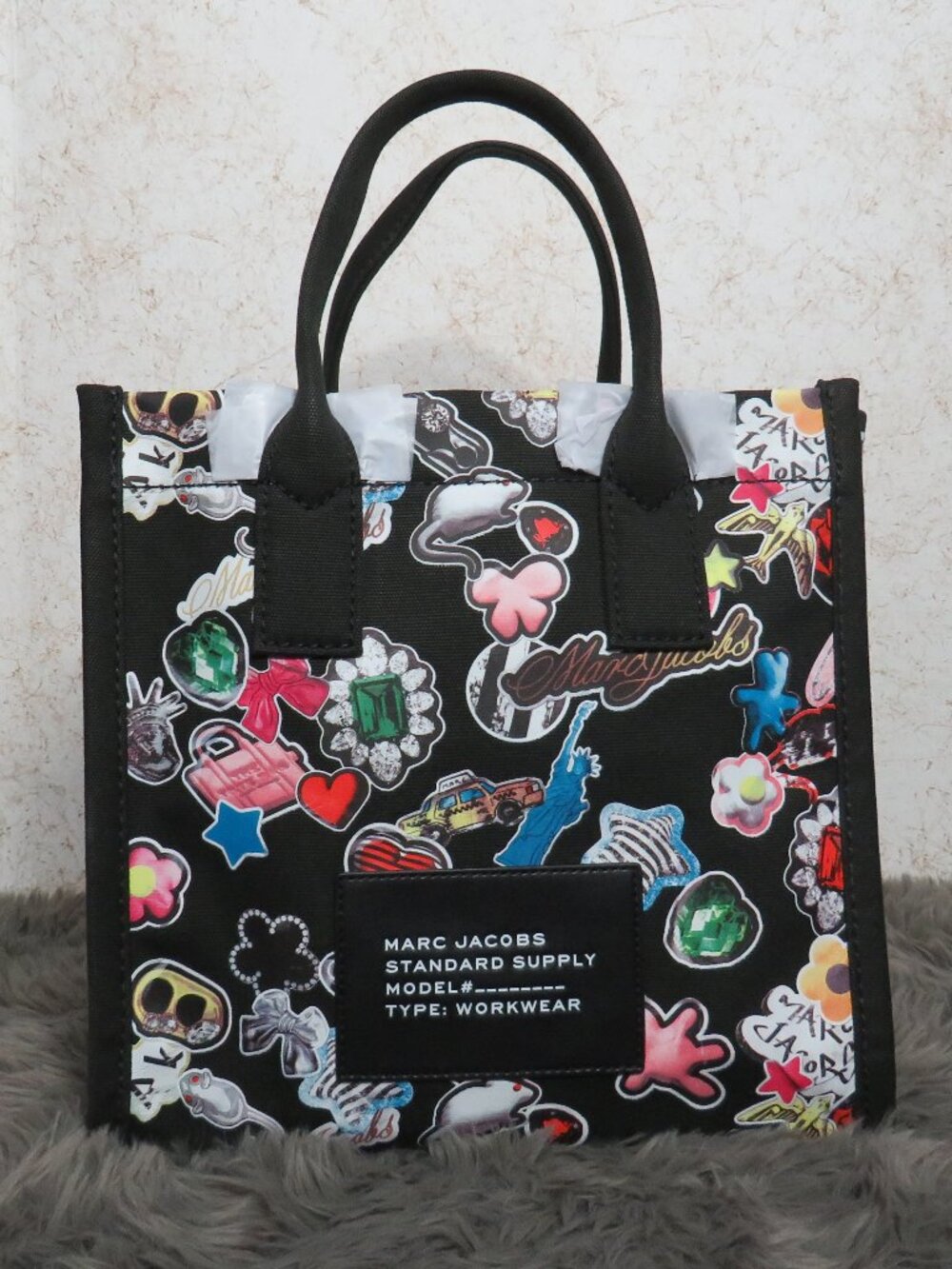 Marc Jacobs Sticker Print Tote Canvas Tote (Black)-NWT (4S6HTT022H02-002)